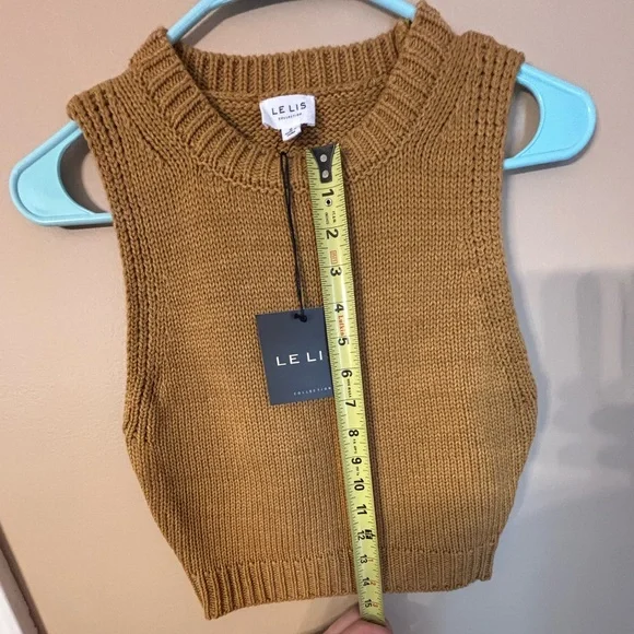NWT Le Lis Collections women’s cropped sleeveless sweater Small - Picture 11 of 14